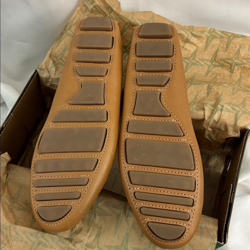 New in Box Eastland sz11 Women’s Patricia Camel color Leather Slip-On Loafers… - Picture 9 of 9